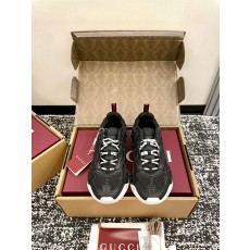 구찌(GUCCI) 큐브 러닝 스니커즈 신발