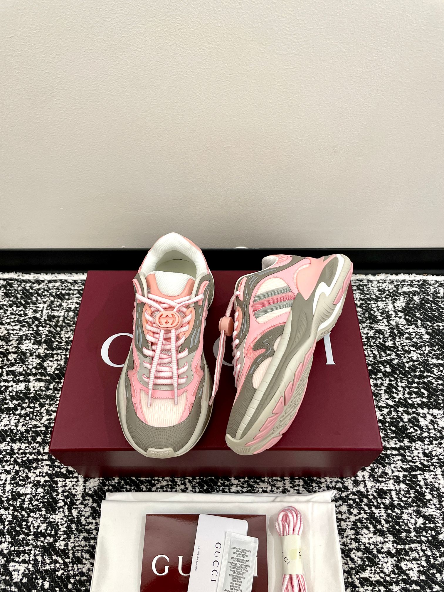 구찌(GUCCI) G-2.0 스니커즈 신발