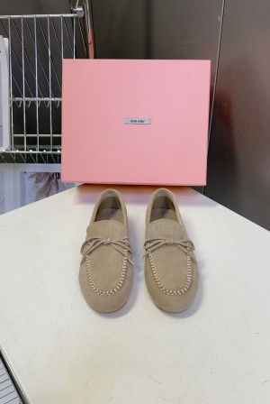 미우미우(MIU MIU) 스웨이드 드라이빙 슈즈 신발