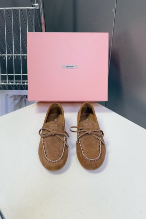 미우미우(MIU MIU) 스웨이드 드라이빙 슈즈 신발