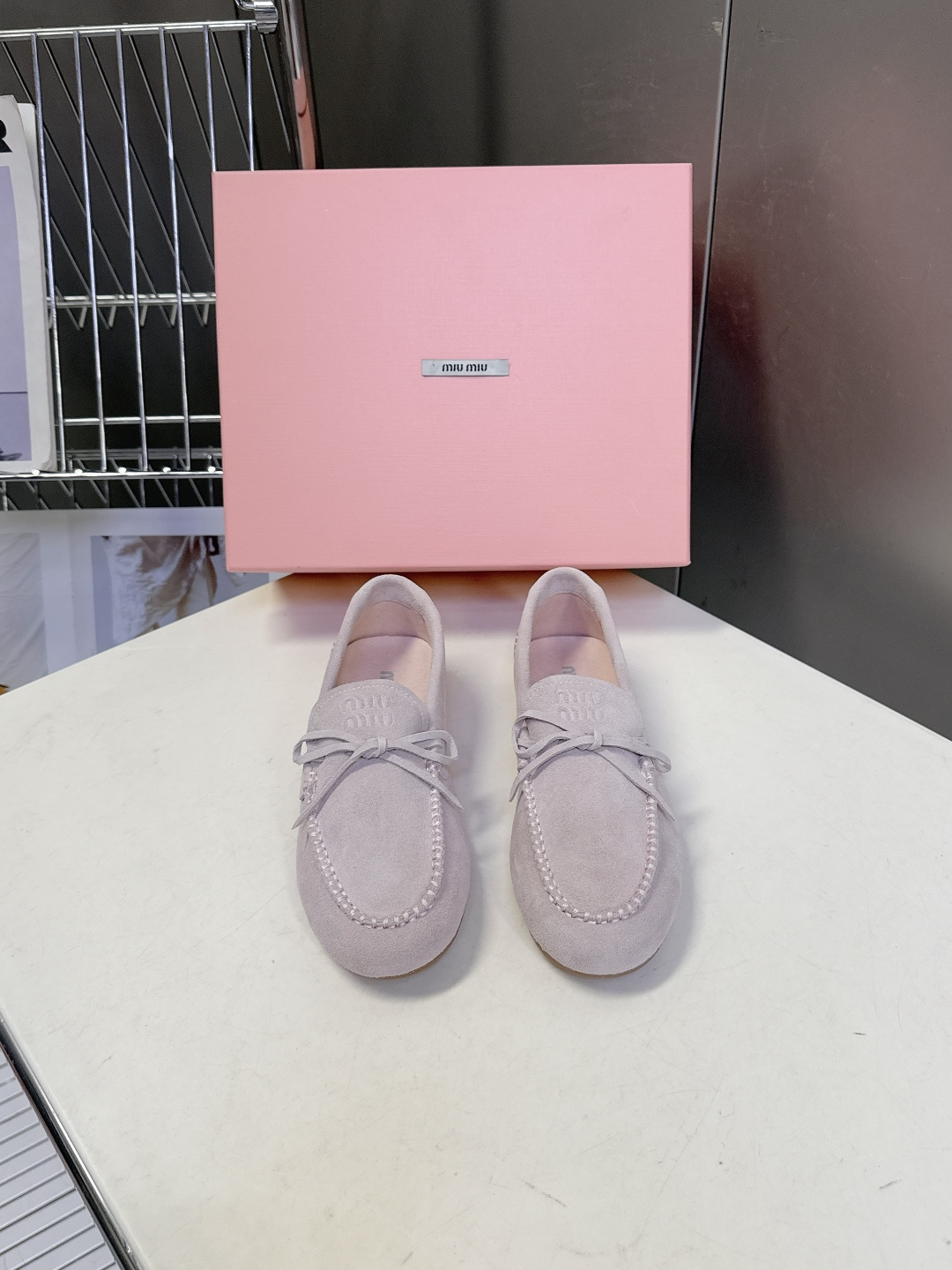 미우미우(MIU MIU) 스웨이드 드라이빙 슈즈 신발