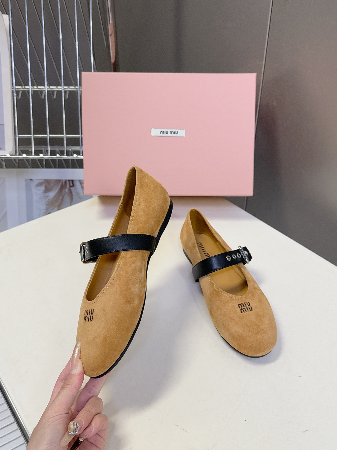 미우미우(MIU MIU) 레트로 메리제인 슈즈 신발