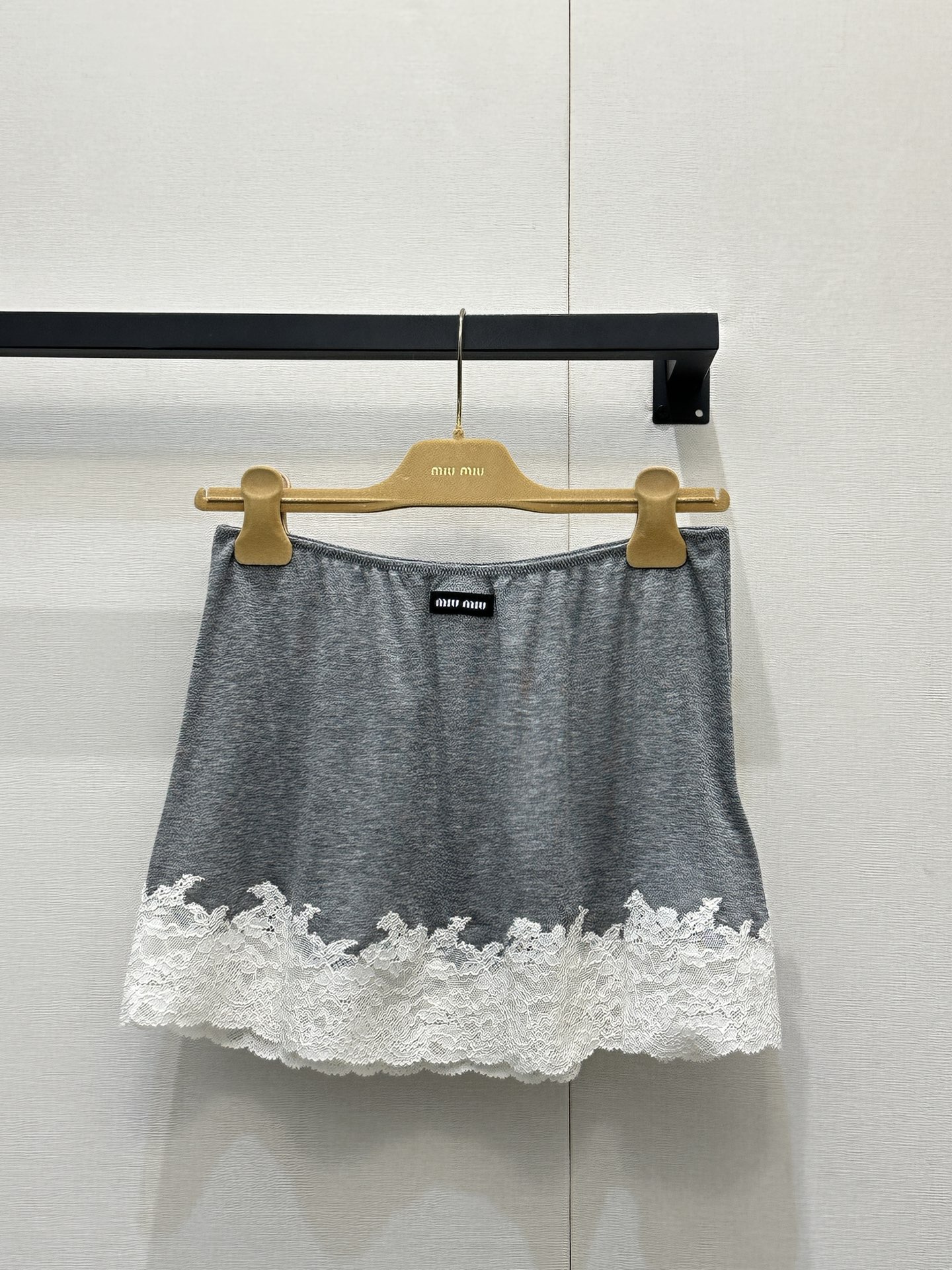 미우미우(MIU MIU) 레이스 패치 미디 스커트 의류