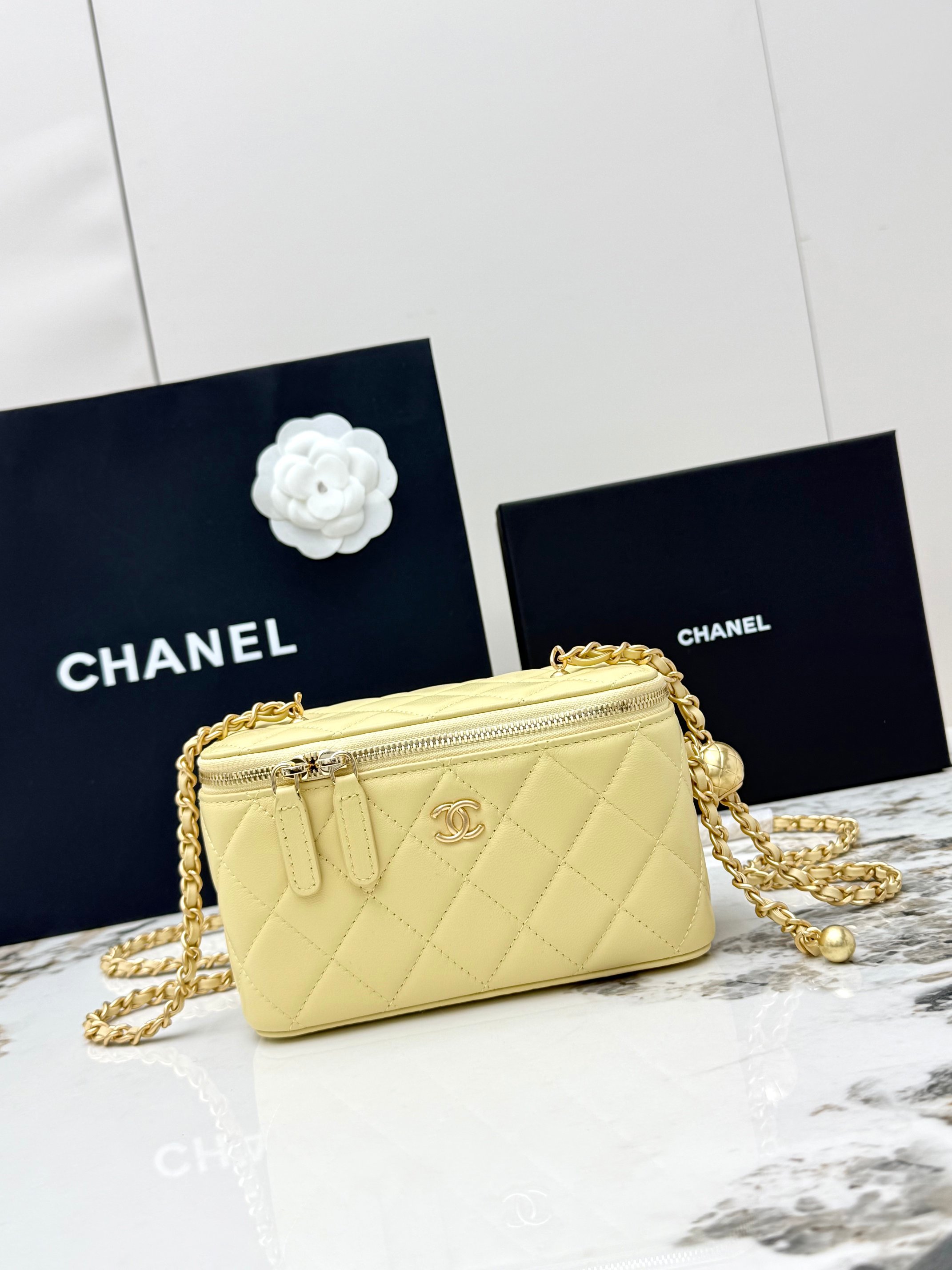 샤넬(Chanel) 24K 금볼 베니티 체인백 파우치백 가방 - 라지