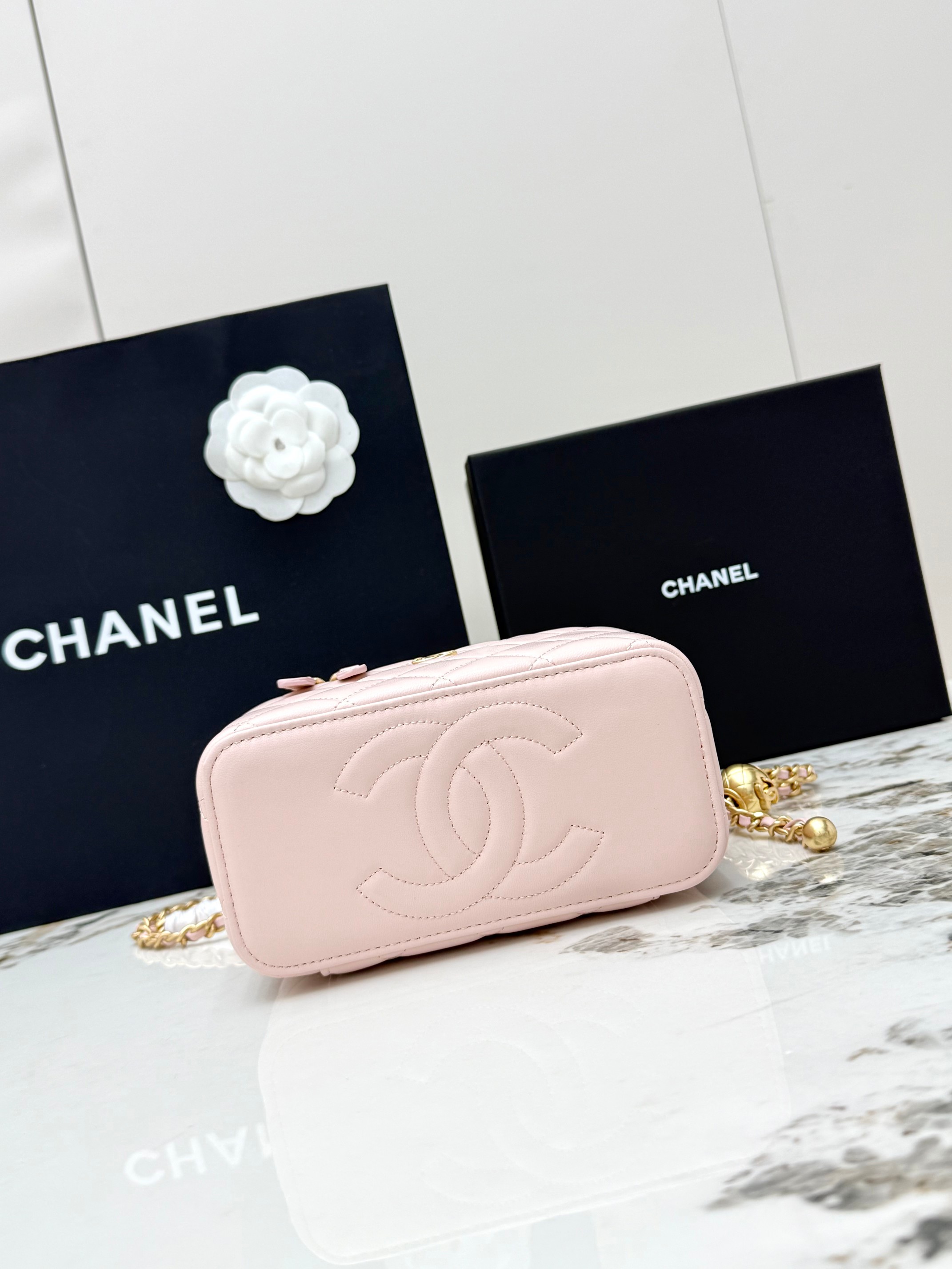 샤넬(Chanel) 24K 금볼 베니티 체인백 파우치백 가방 - 라지