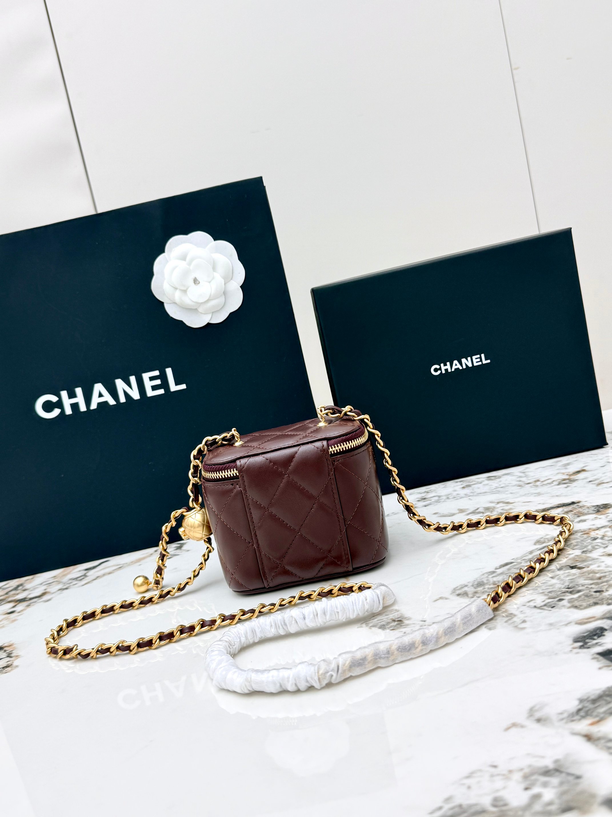 샤넬(Chanel) 21C 금볼 베니티 체인백 파우치백 가방 - 스몰