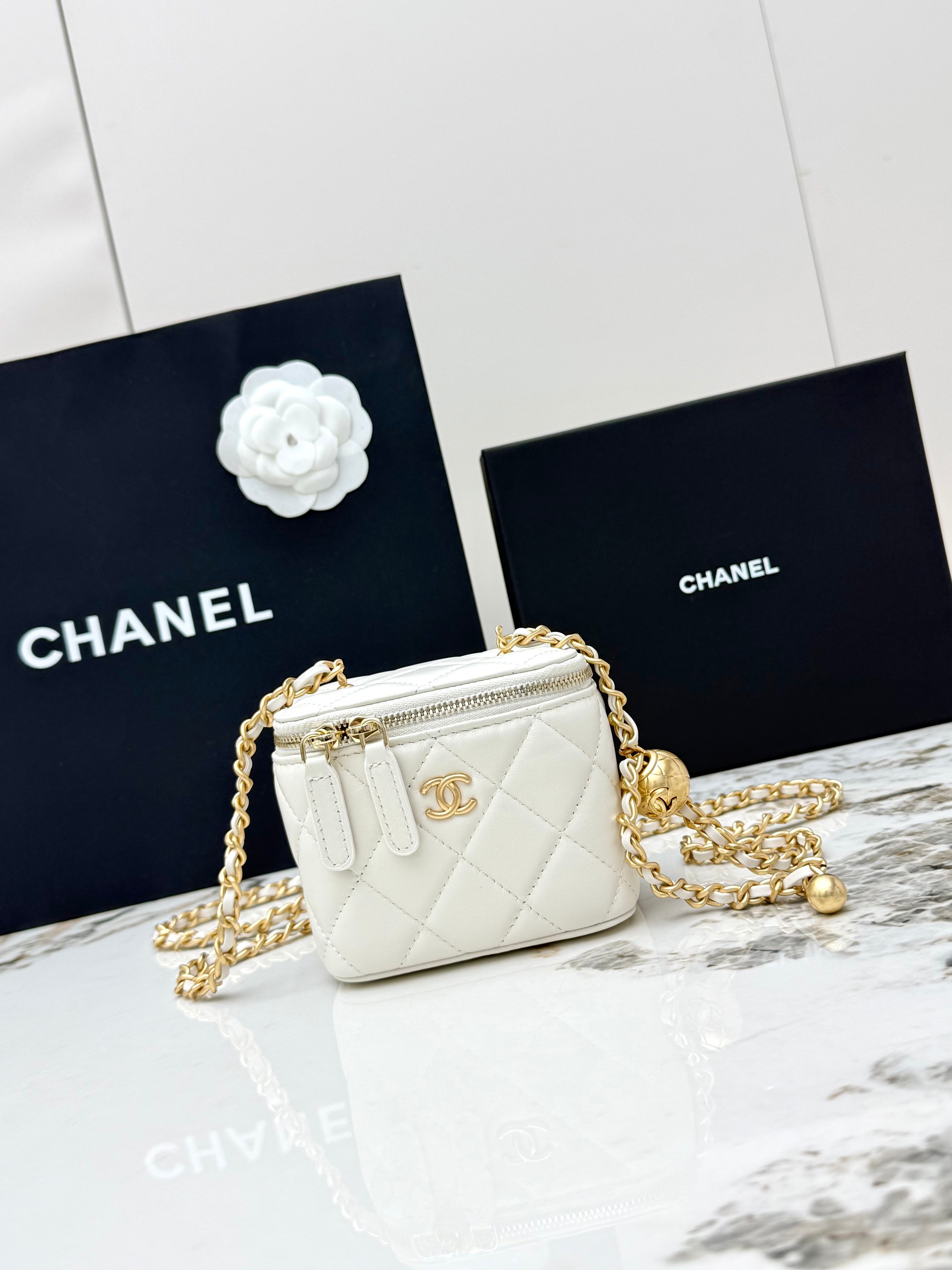 샤넬(Chanel) 21C 금볼 베니티 체인백 파우치백 가방 - 스몰