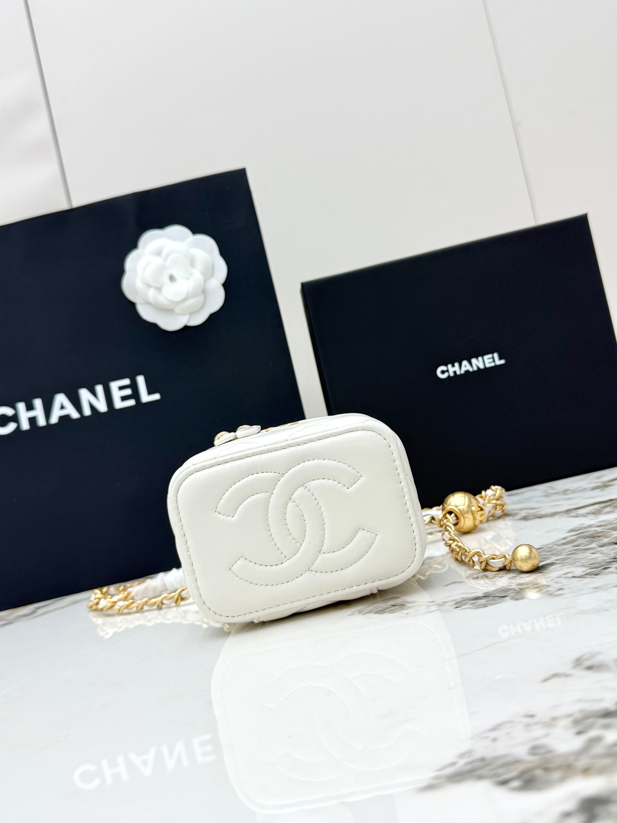 샤넬(Chanel) 21C 금볼 베니티 체인백 파우치백 가방 - 스몰