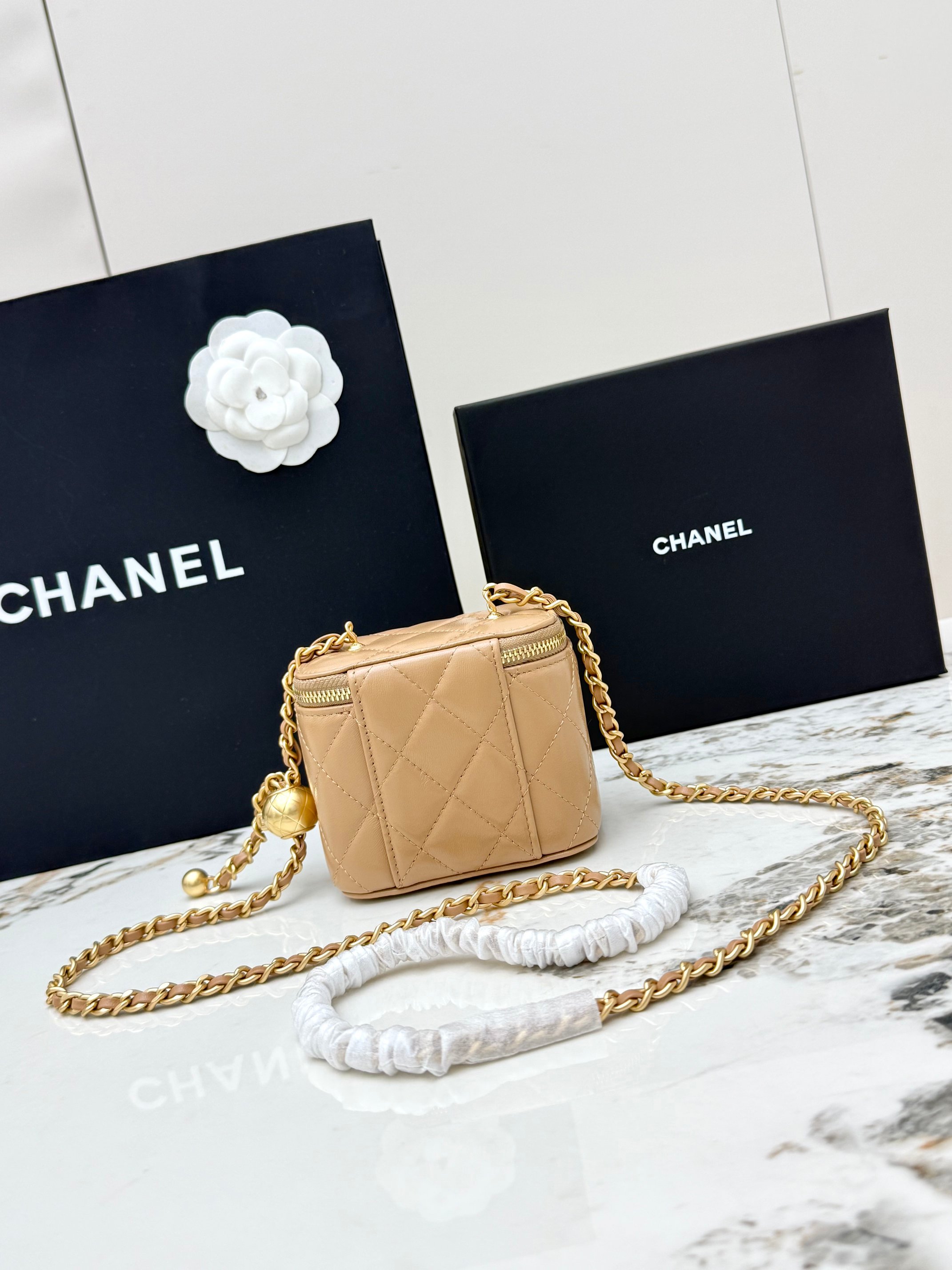 샤넬(Chanel) 21C 금볼 베니티 체인백 파우치백 가방 - 스몰