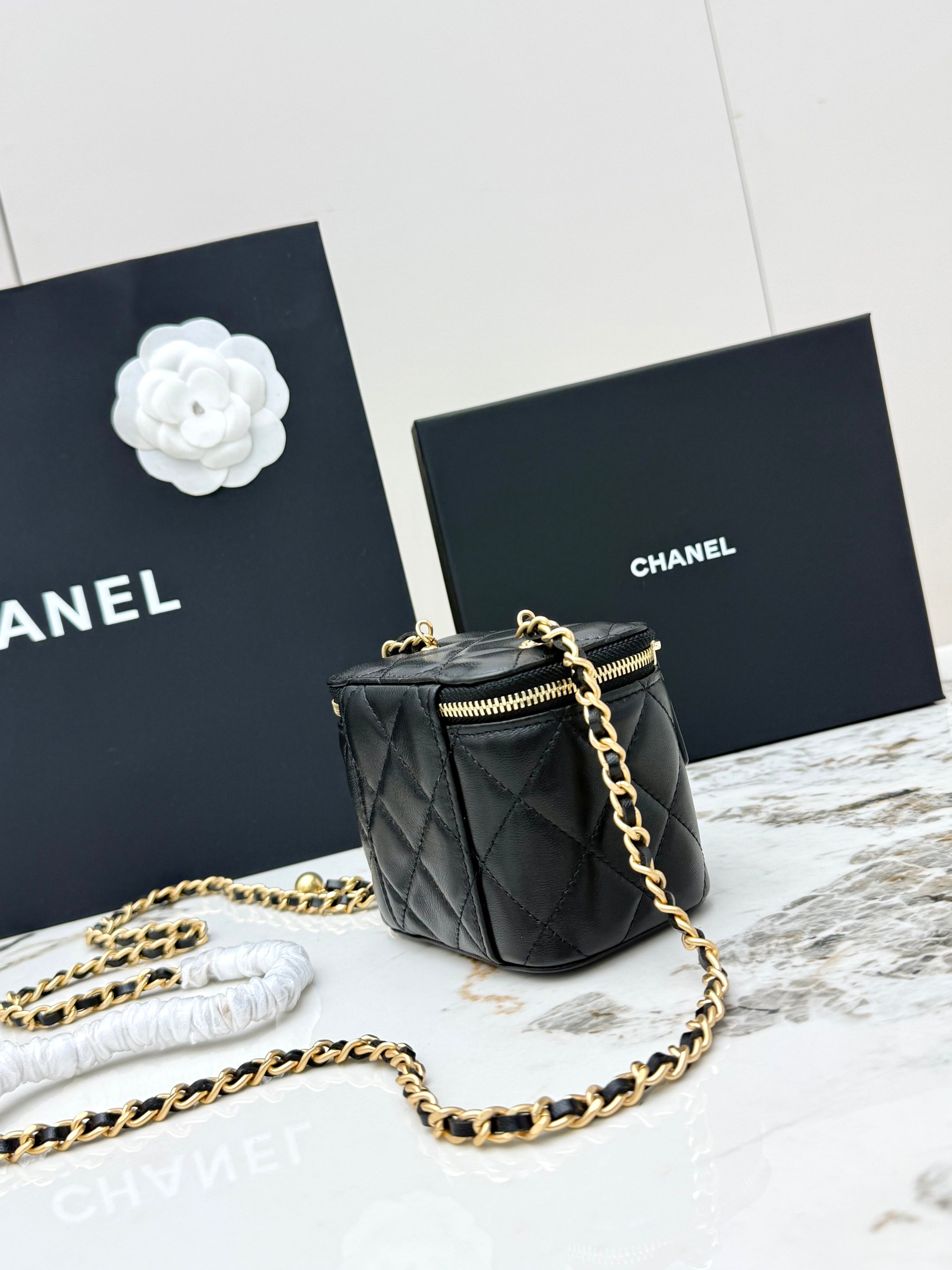 샤넬(Chanel) 21C 금볼 베니티 체인백 파우치백 가방 - 스몰