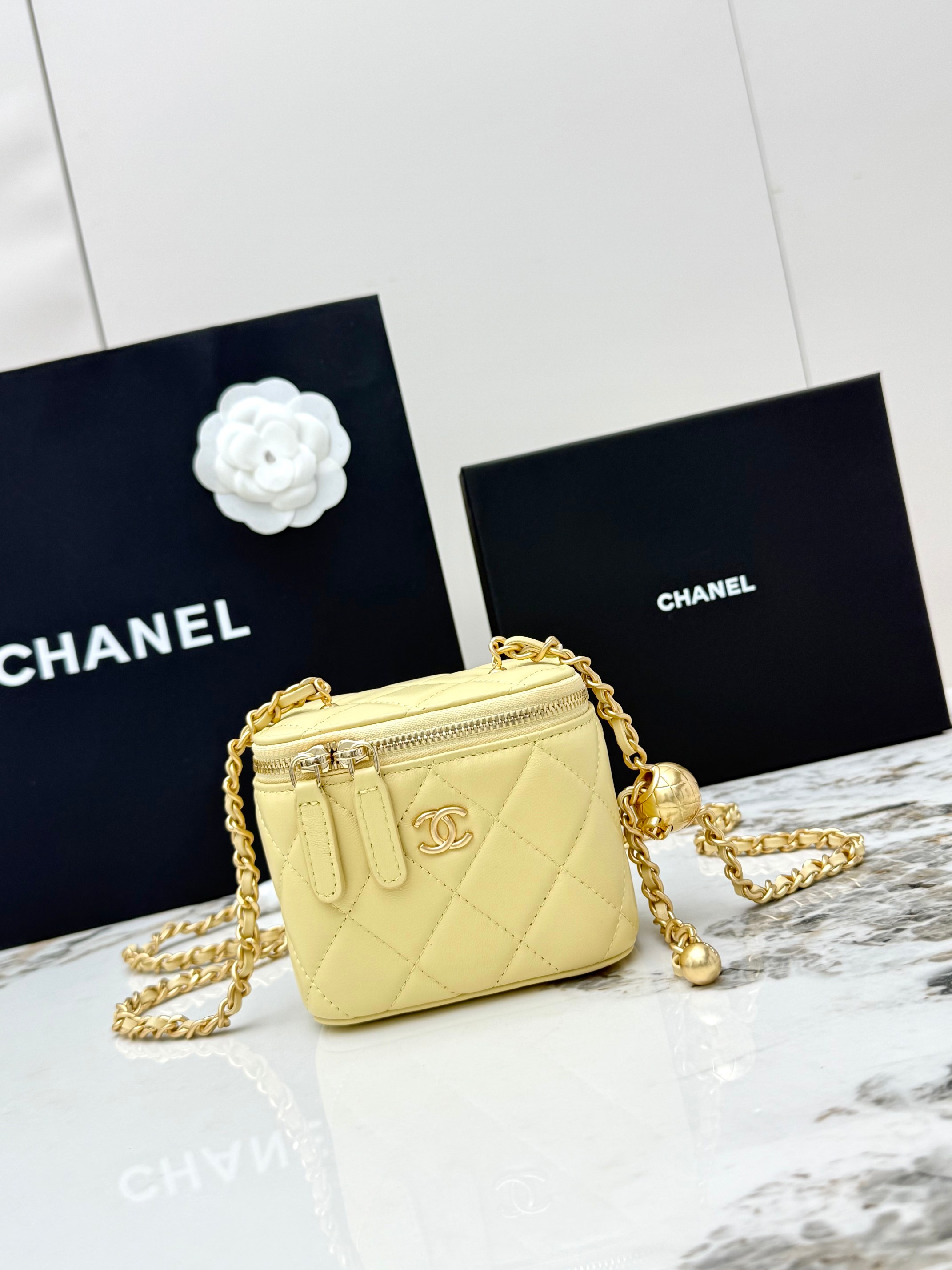 샤넬(Chanel) 21C 금볼 베니티 체인백 파우치백 가방 - 스몰