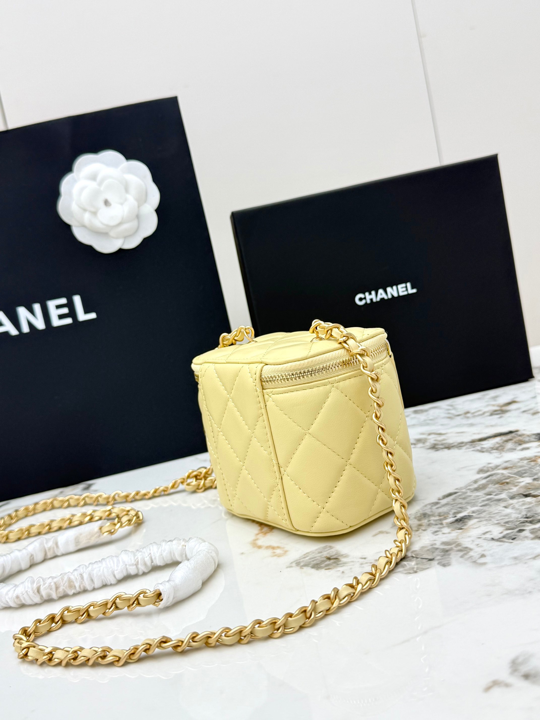 샤넬(Chanel) 21C 금볼 베니티 체인백 파우치백 가방 - 스몰