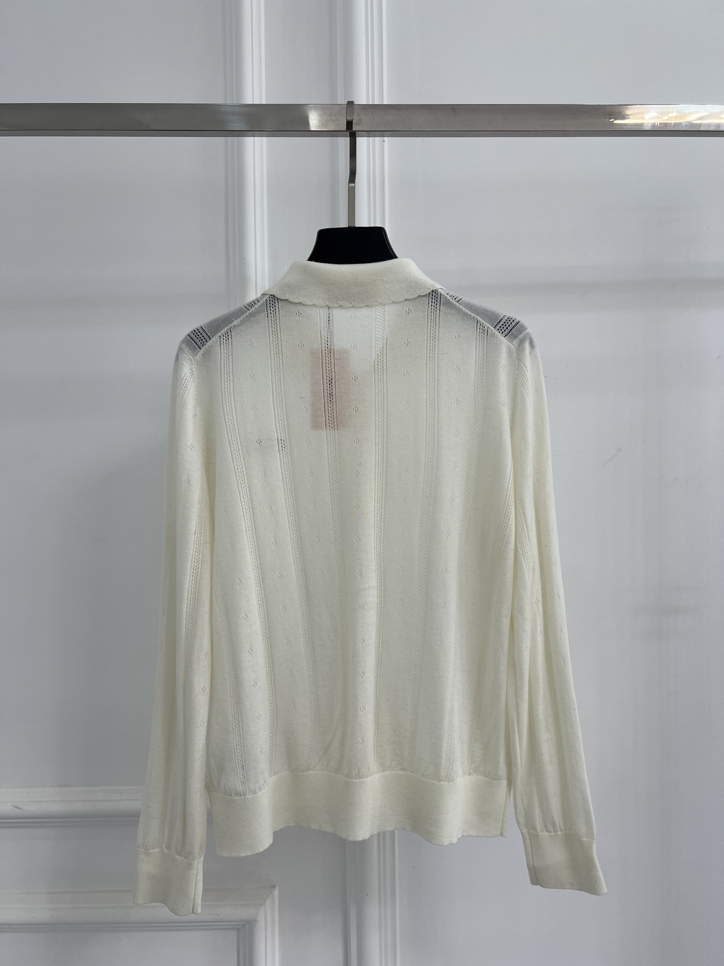 미우미우(MIU MIU) 펀칭 카라 니트 가디건 의류