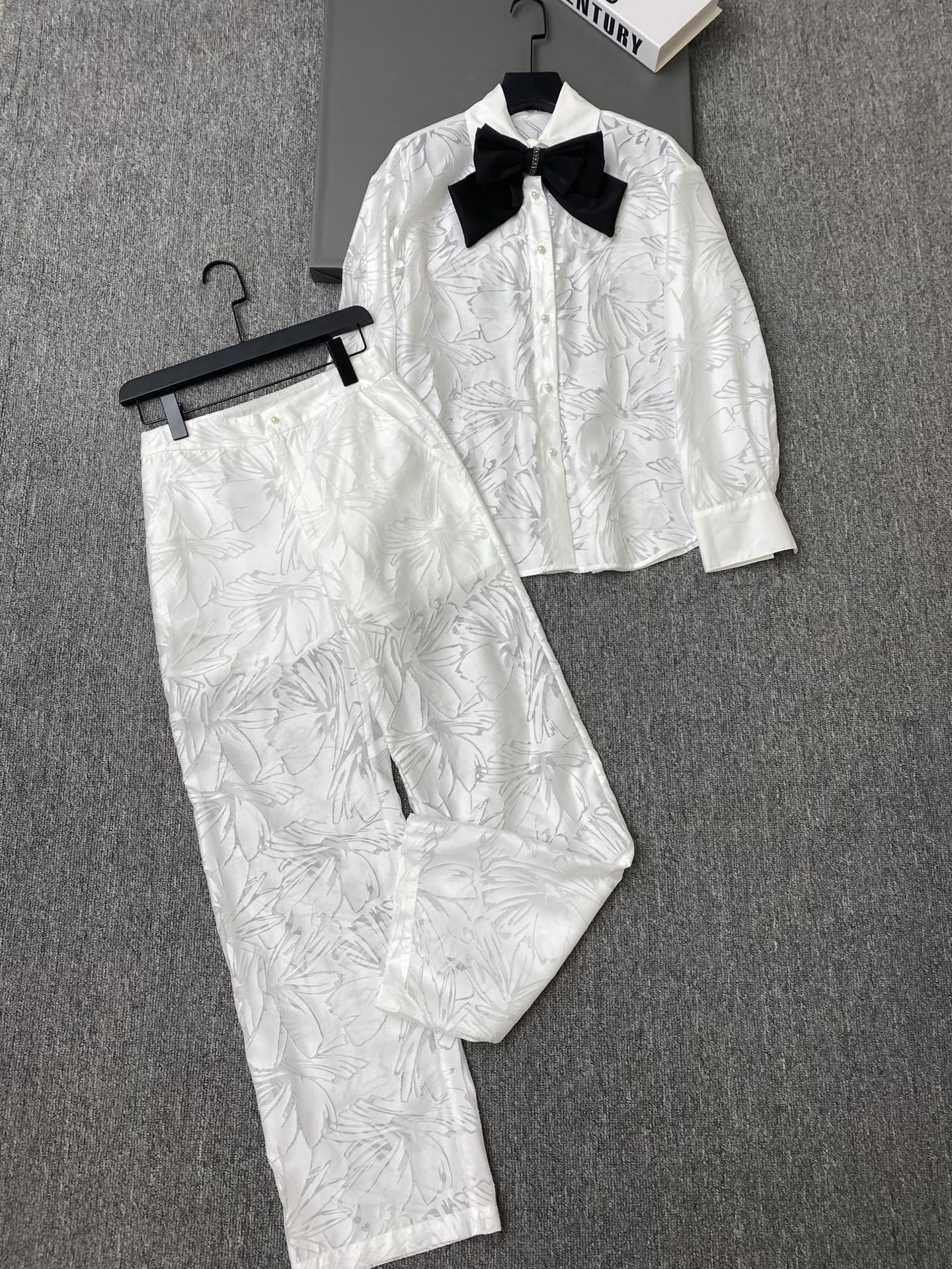 Dior CD 디올 펀칭 리본 상하의 셔츠 팬츠 세트 셋업 의류