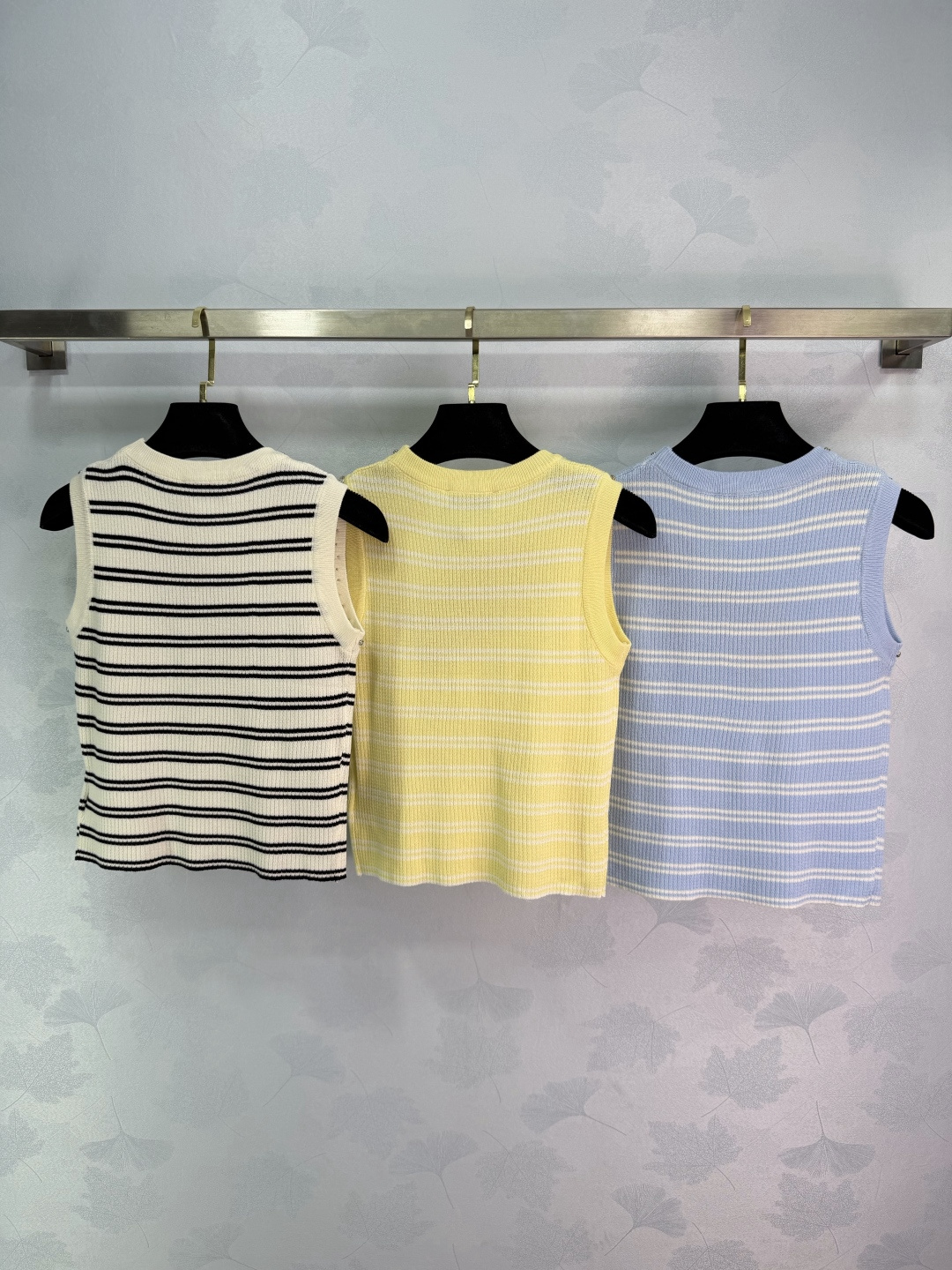 miumiu 미우미우 스트라이프 리본 나시 민소매 니트 의류