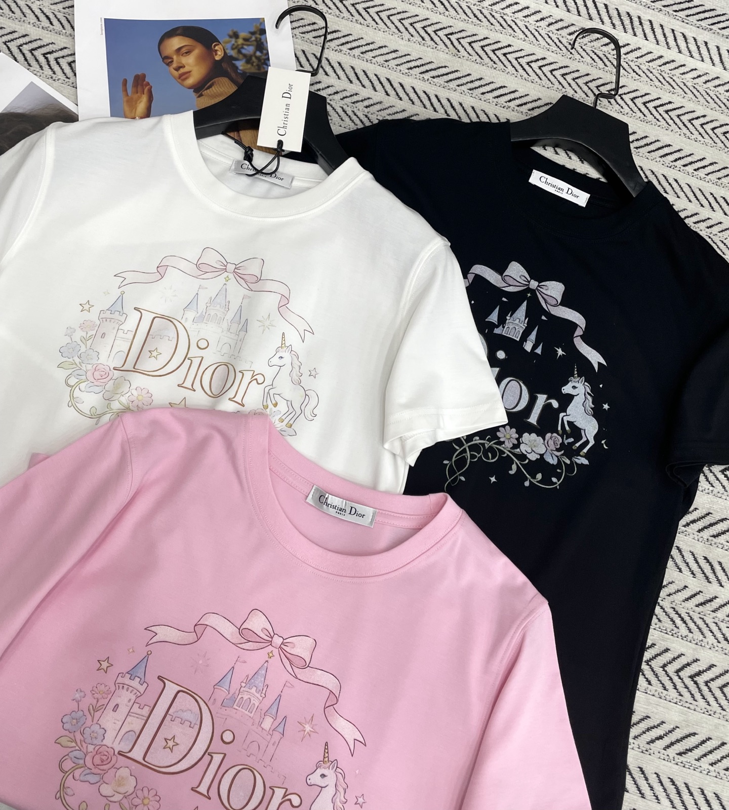 Dior CD 디올 성 & 포니 레터링 프린트 반팔 티셔츠 의류