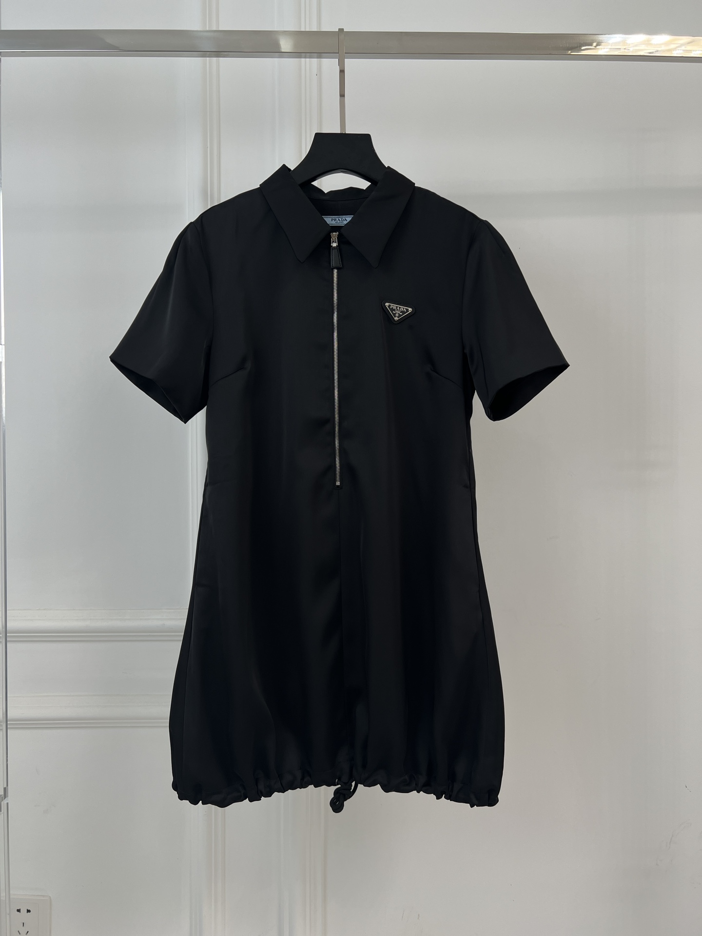 프라다(PRADA) 카라 집업 반팔 나일론 원피스 의류