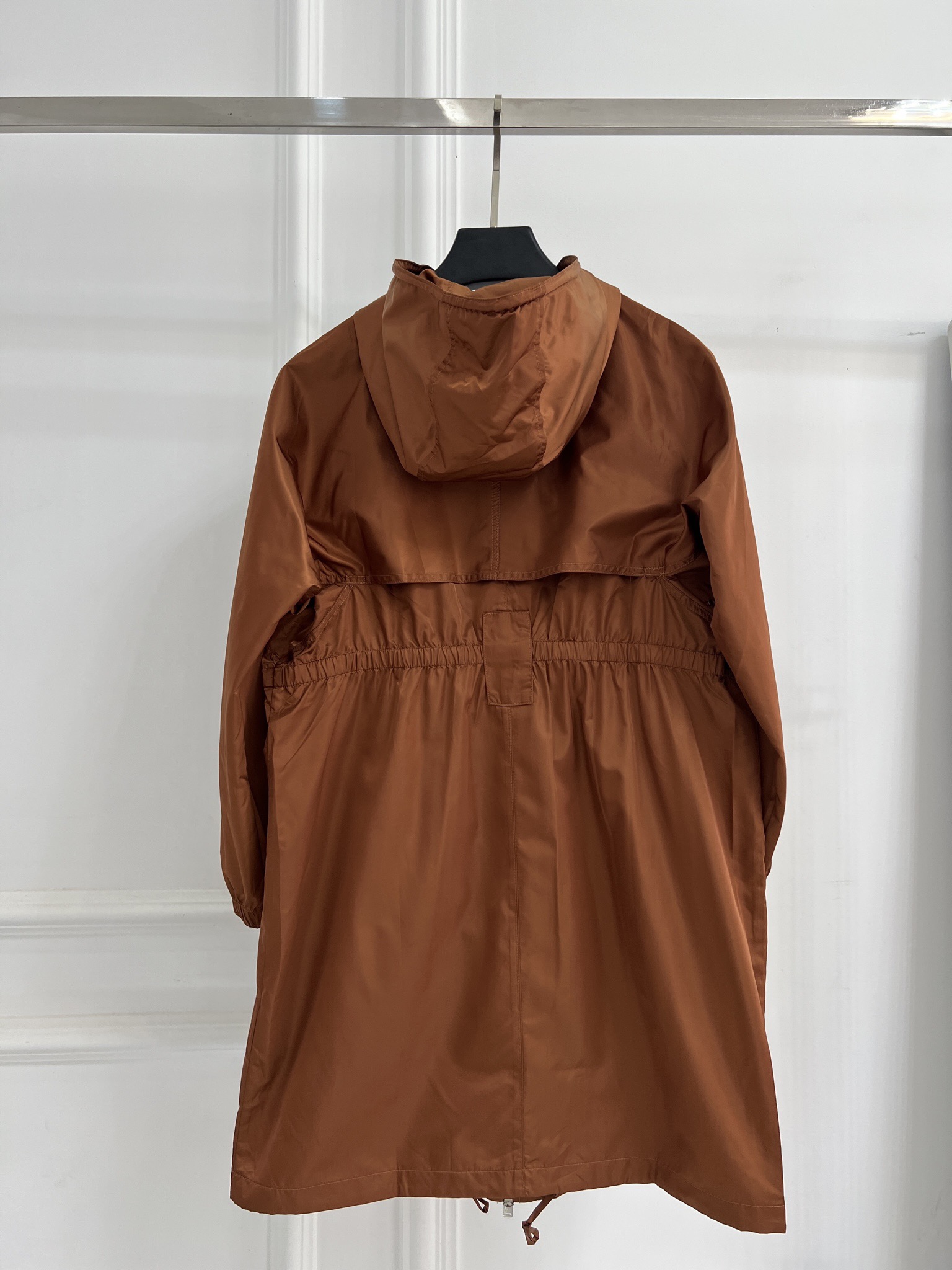 프라다(PRADA) 스트링 후드 트렌치 자켓 의류