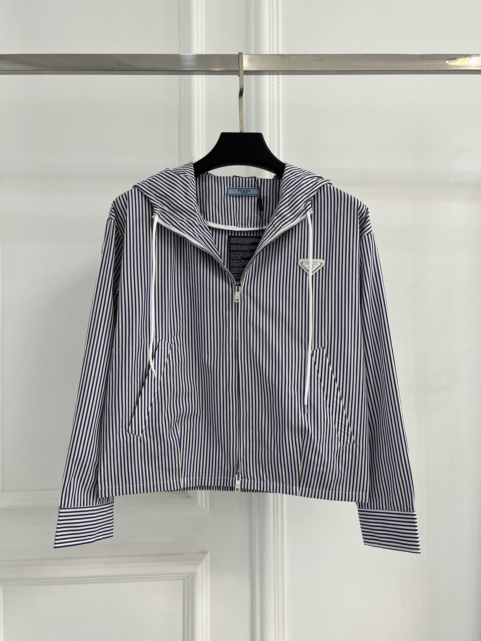 프라다(PRADA) 로고 스티치 디테일 자켓 의류