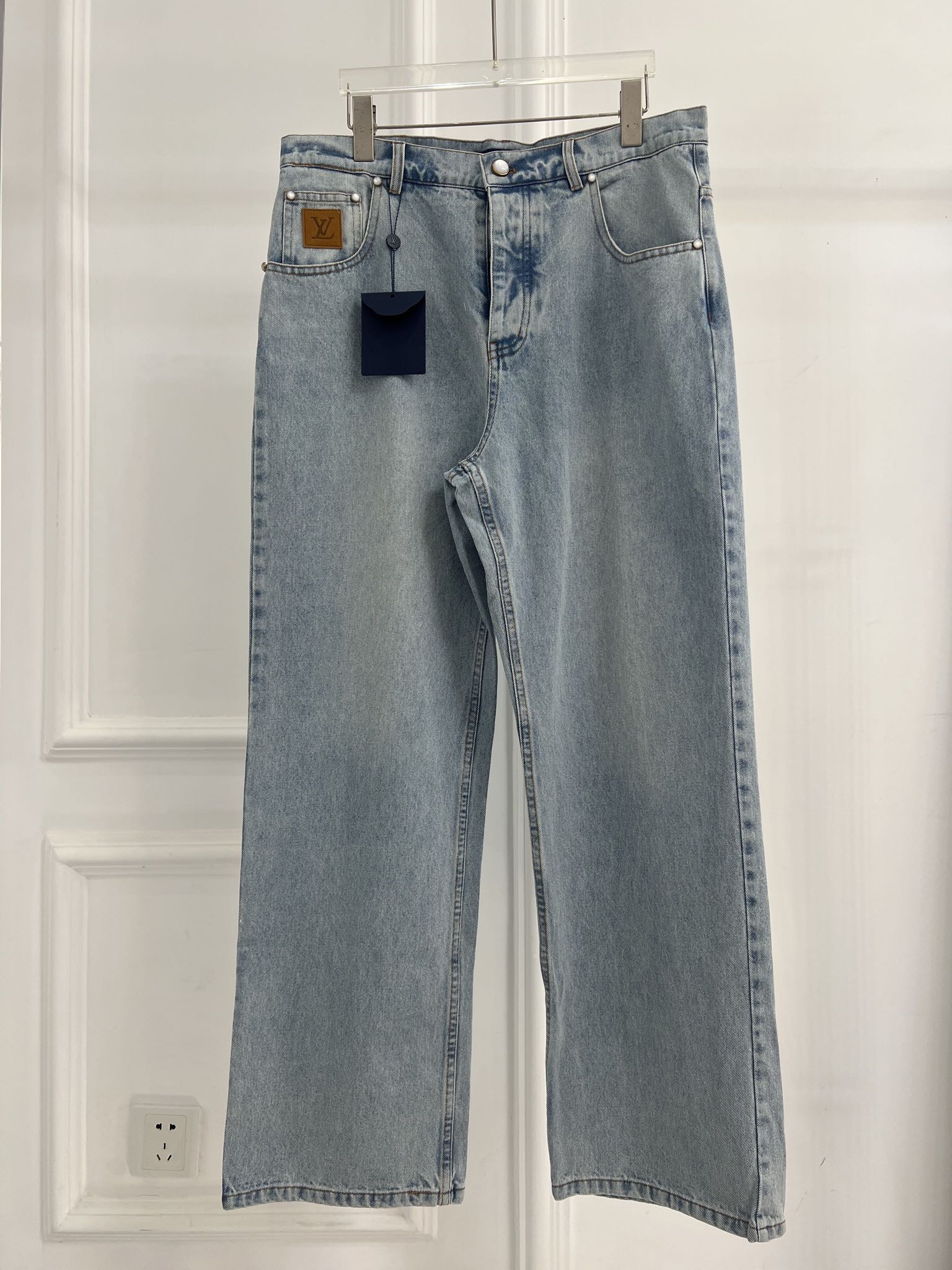 루이비통(LV) 자수 데님 팬츠 의류