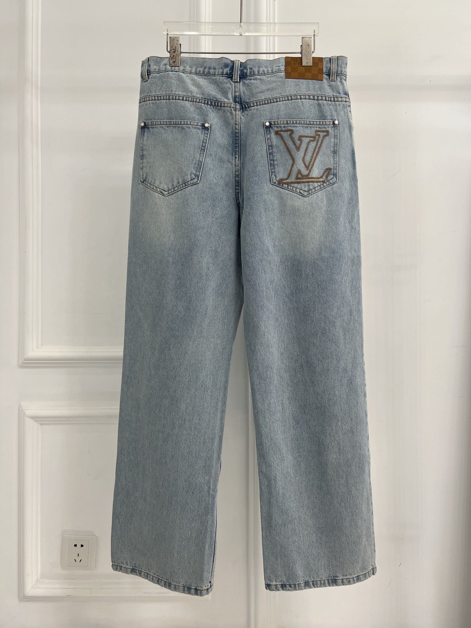 루이비통(LV) 자수 데님 팬츠 의류