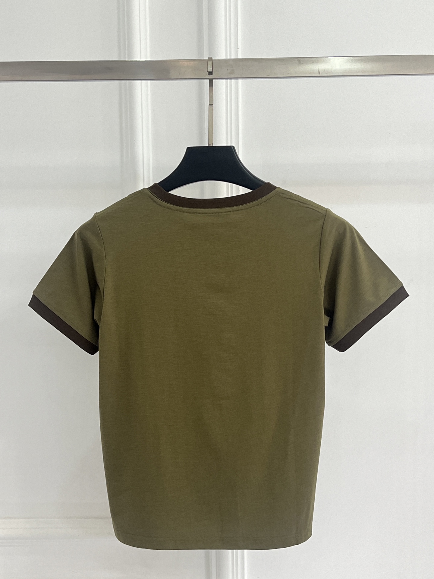 미우미우(MIU MIU) 배색 로고 반팔 티셔츠 의류