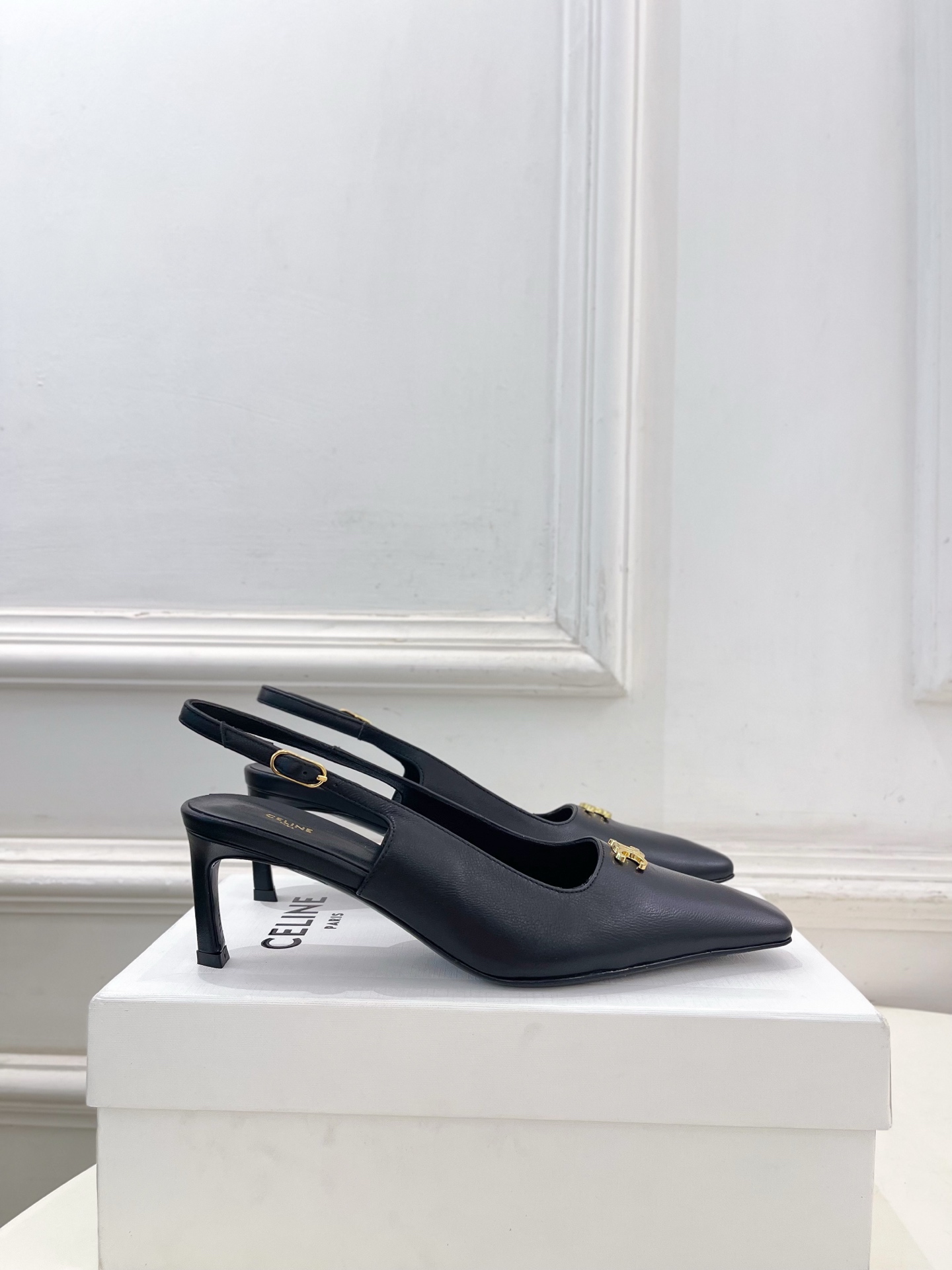 셀린느(CELINE) 스퀘어토 백오픈 힐 샌들 신발