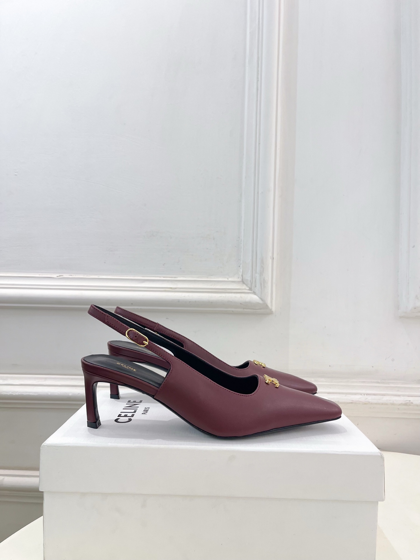 셀린느(CELINE) 스퀘어토 백오픈 힐 샌들 신발