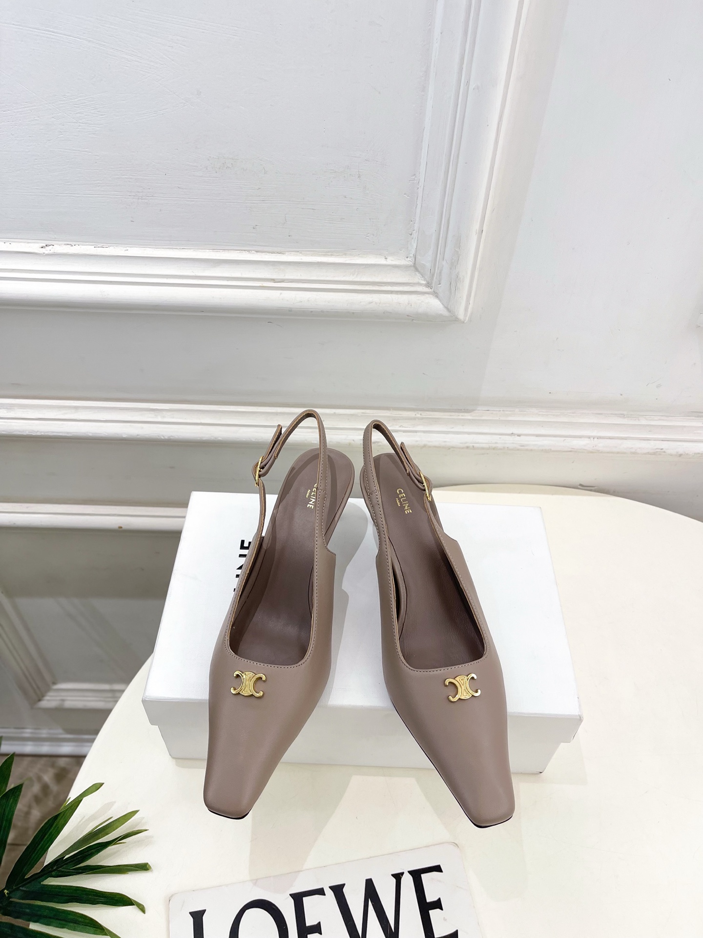 셀린느(CELINE) 스퀘어토 백오픈 힐 샌들 신발