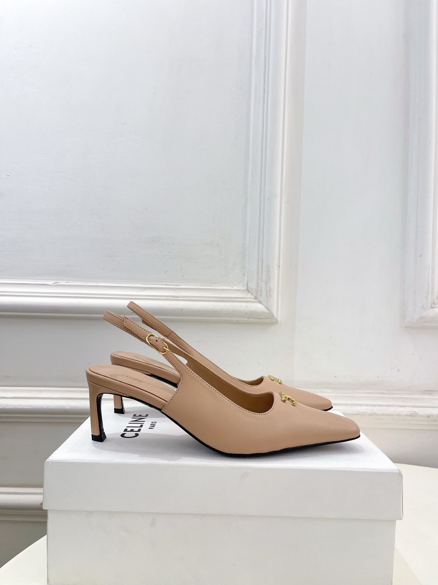 셀린느(CELINE) 스퀘어토 백오픈 힐 샌들 신발