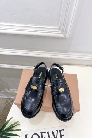 미우미우(MIU MIU) 백오픈 로퍼 슬리퍼 신발