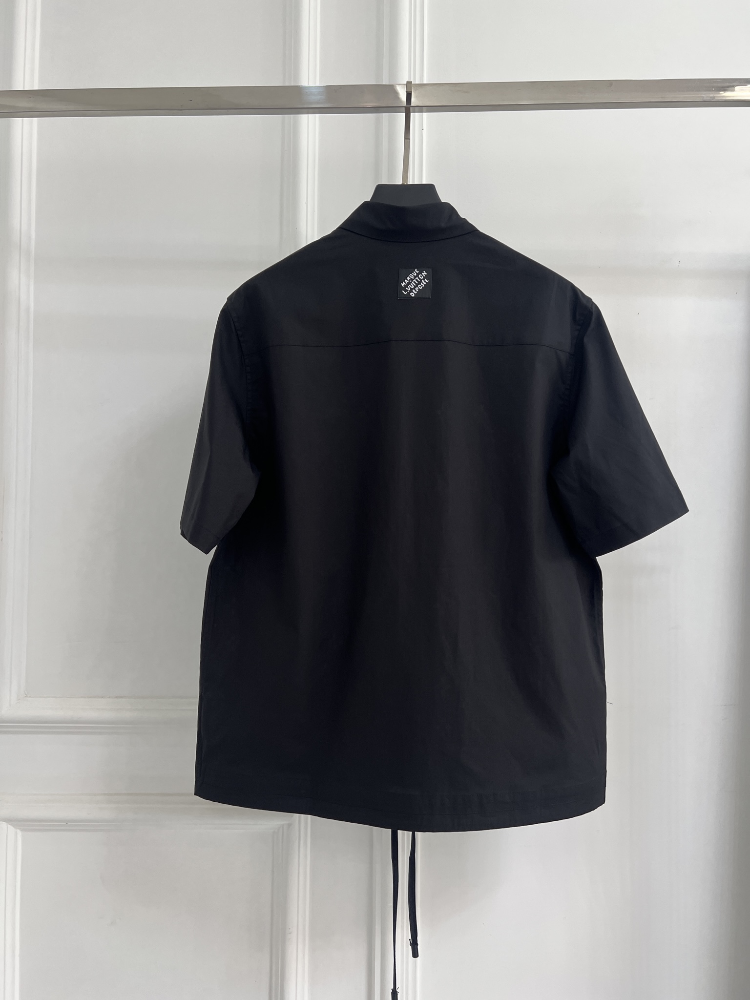 루이비통(LV) 자수 컷아웃 반팔 셔츠 의류