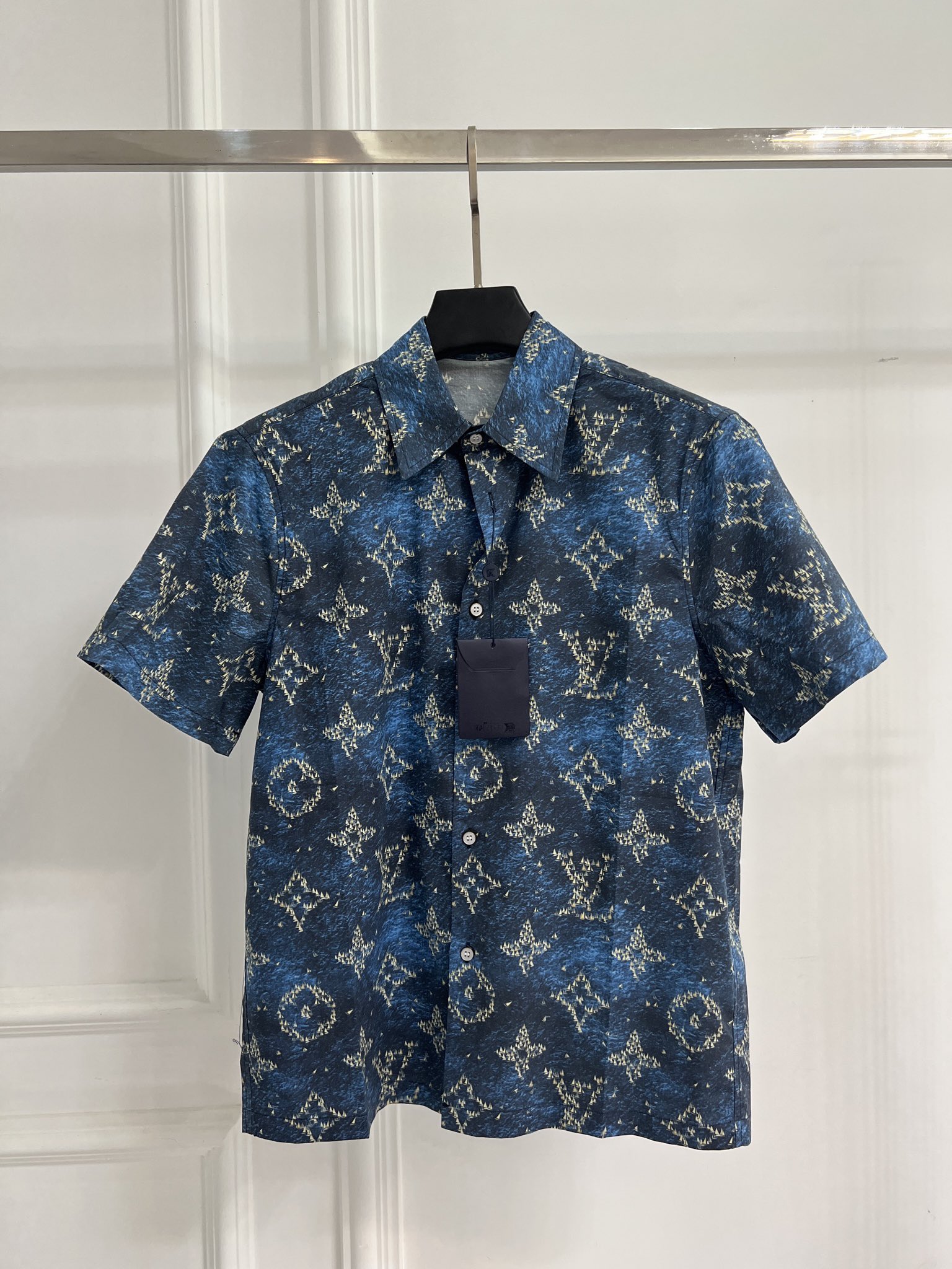 루이비통(LV) 로고 자카드 반팔 셔츠 의류