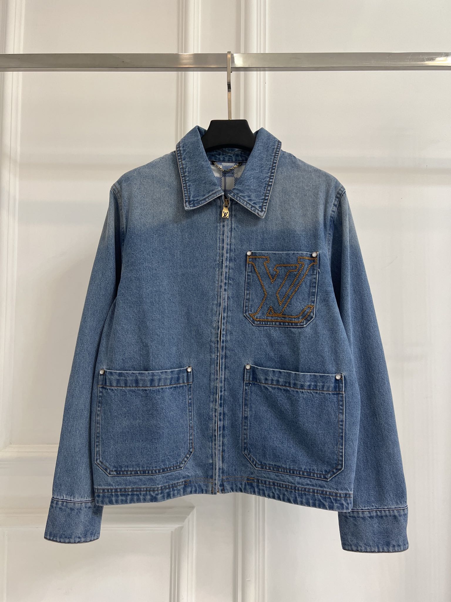 루이비통(LV) 로고 패치워크 데님 자켓 의류