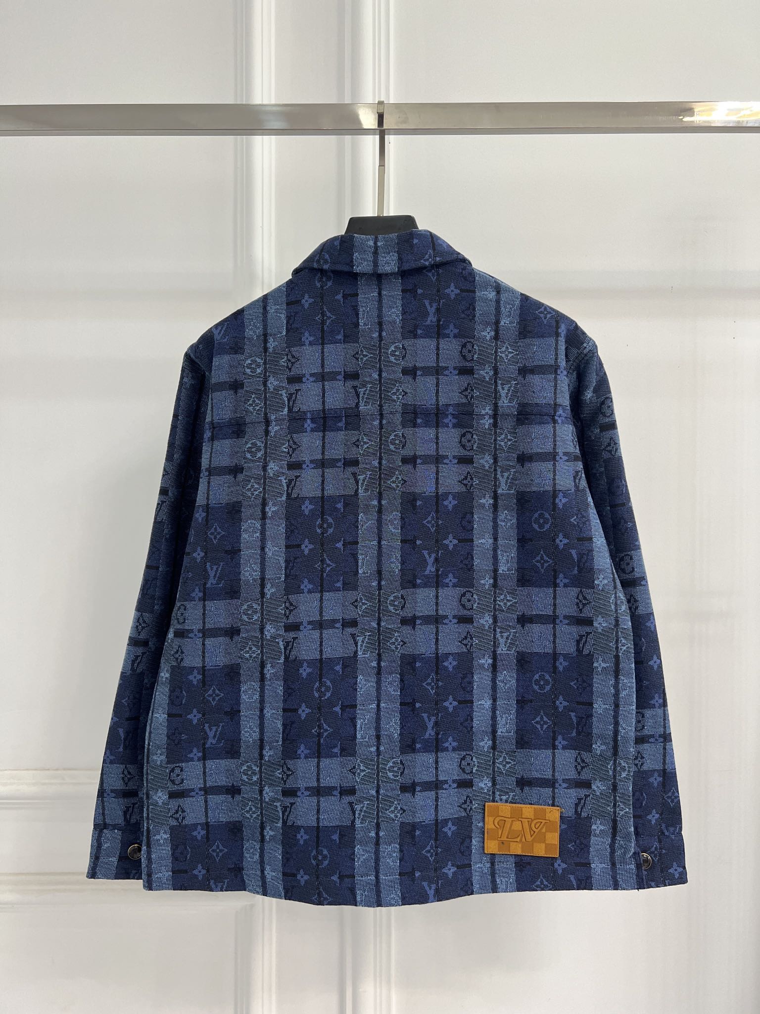 루이비통(LV) 체크 폴로 긴팔 티셔츠 의류