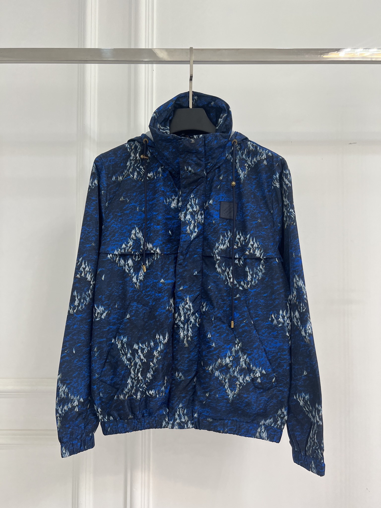 루이비통(LV) 모노그램 후드 윈드브레이커 자켓 의류