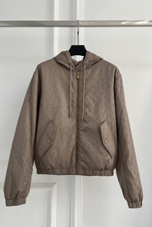 루이비통(LV) 엠보싱 로고 후드 패딩 자켓 의류