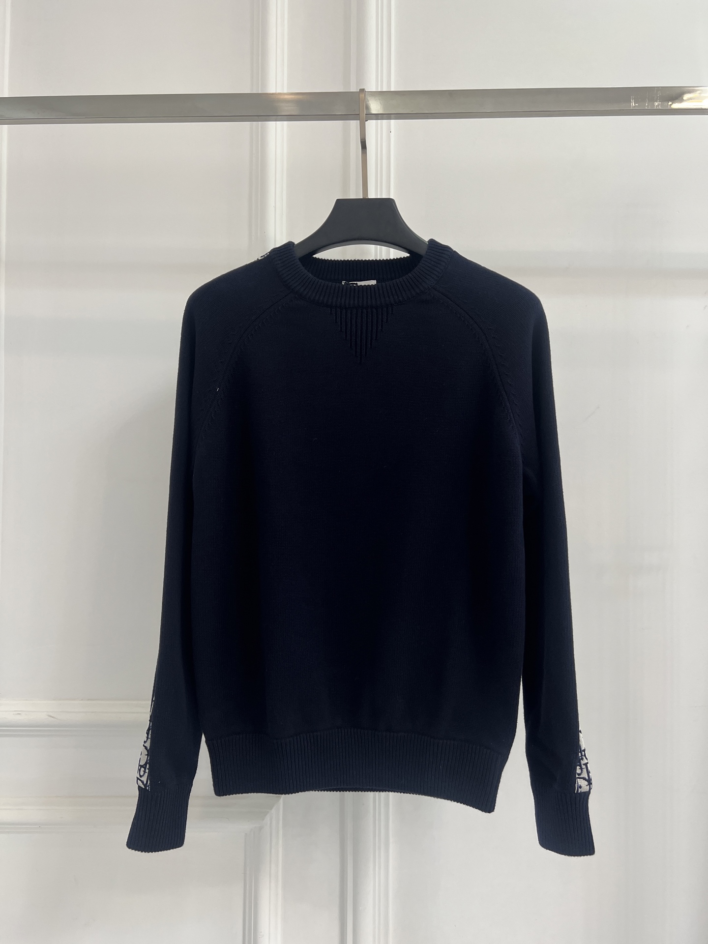 디올(DIOR) 배색 트림 라운드넥 니트 의류