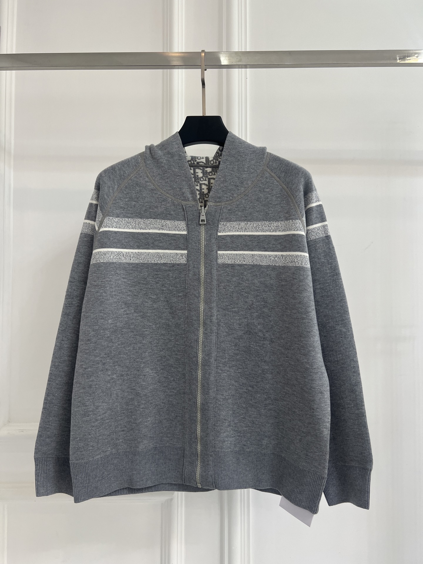 디올(DIOR) 모노그램 자카드 브이넥 니트 가디건 의류