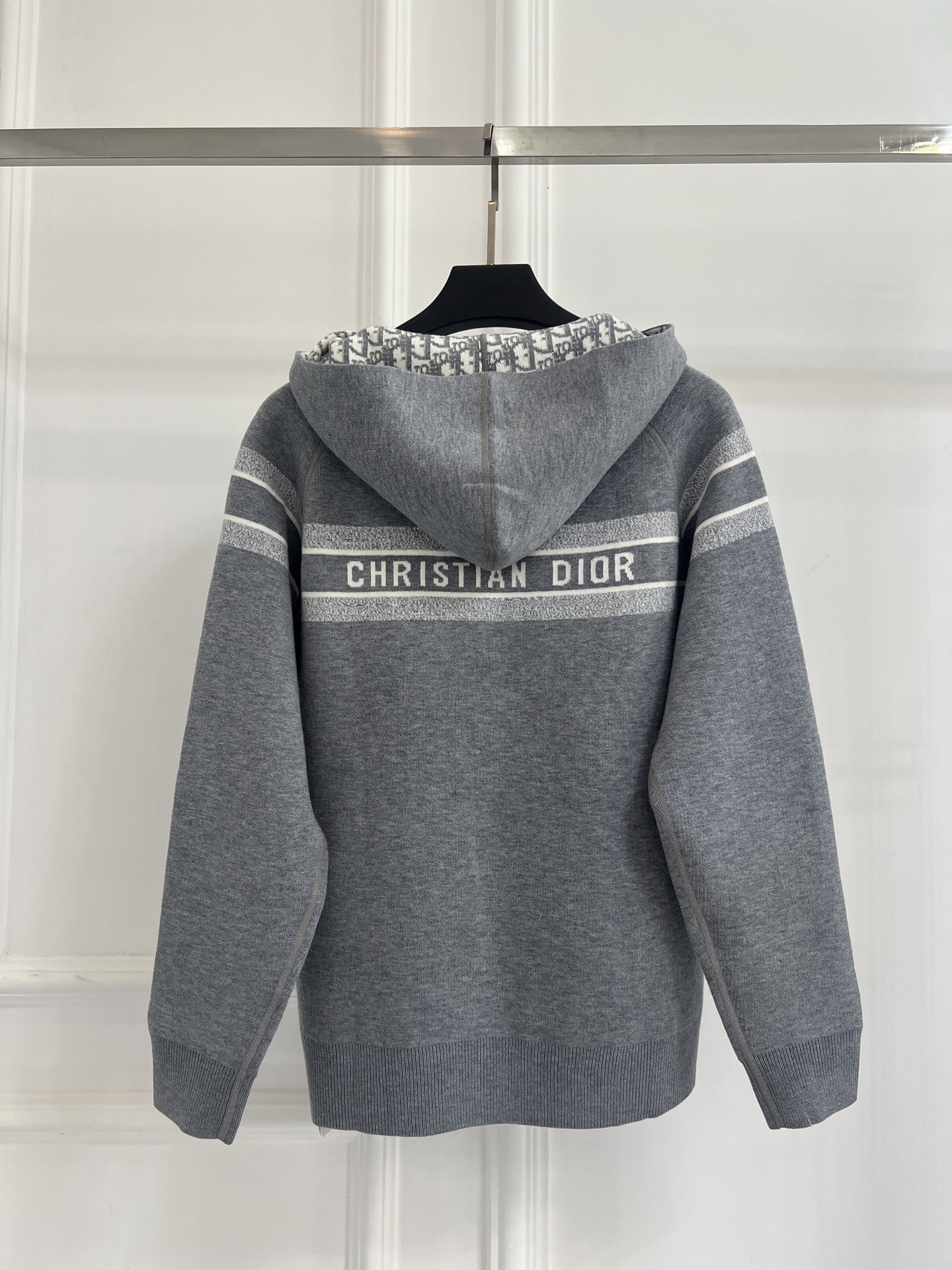 디올(DIOR) 모노그램 자카드 브이넥 니트 가디건 의류