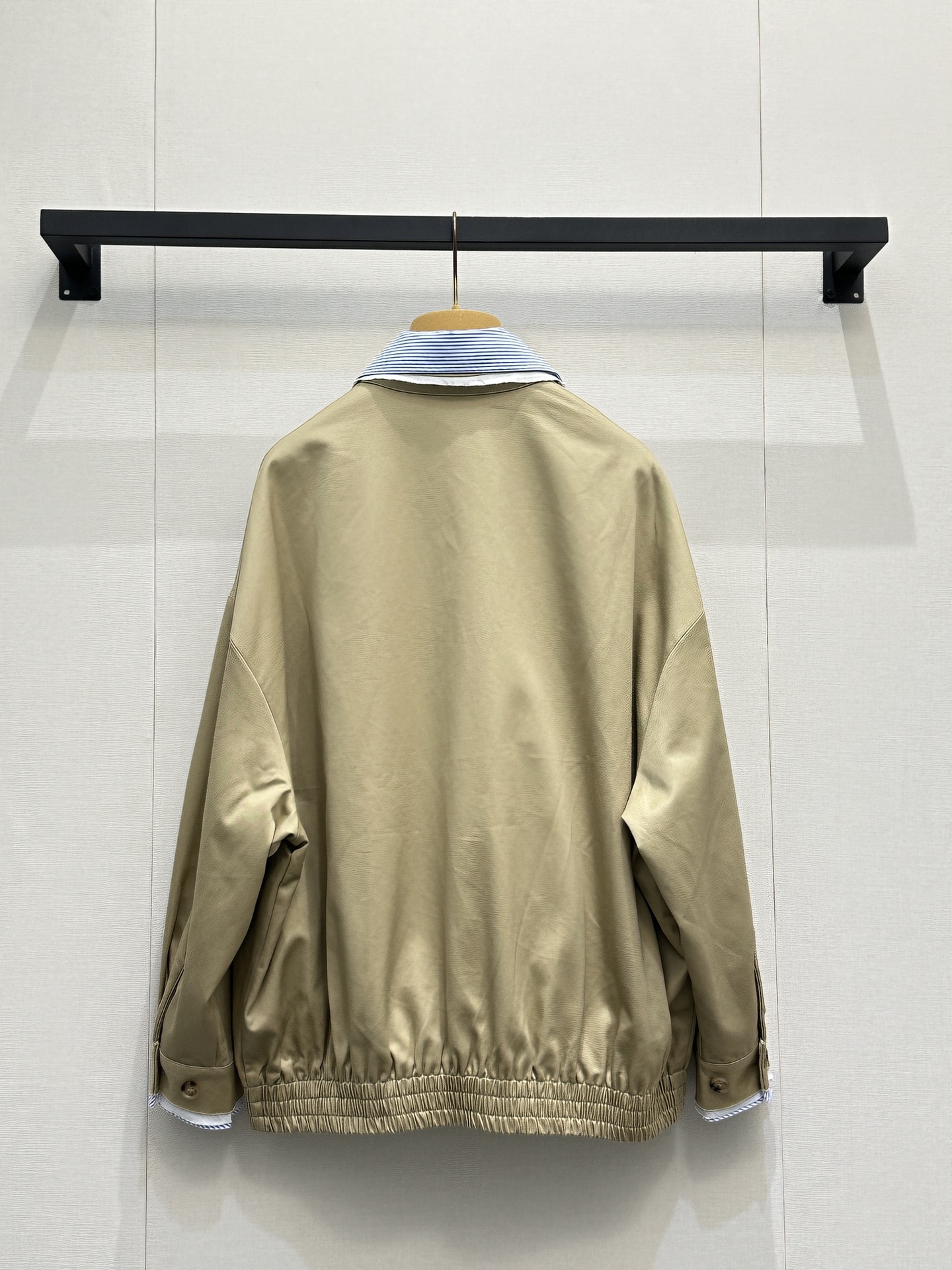 미우미우(MIU MIU) 스트라이프 카라 배색 숏 자켓 의류