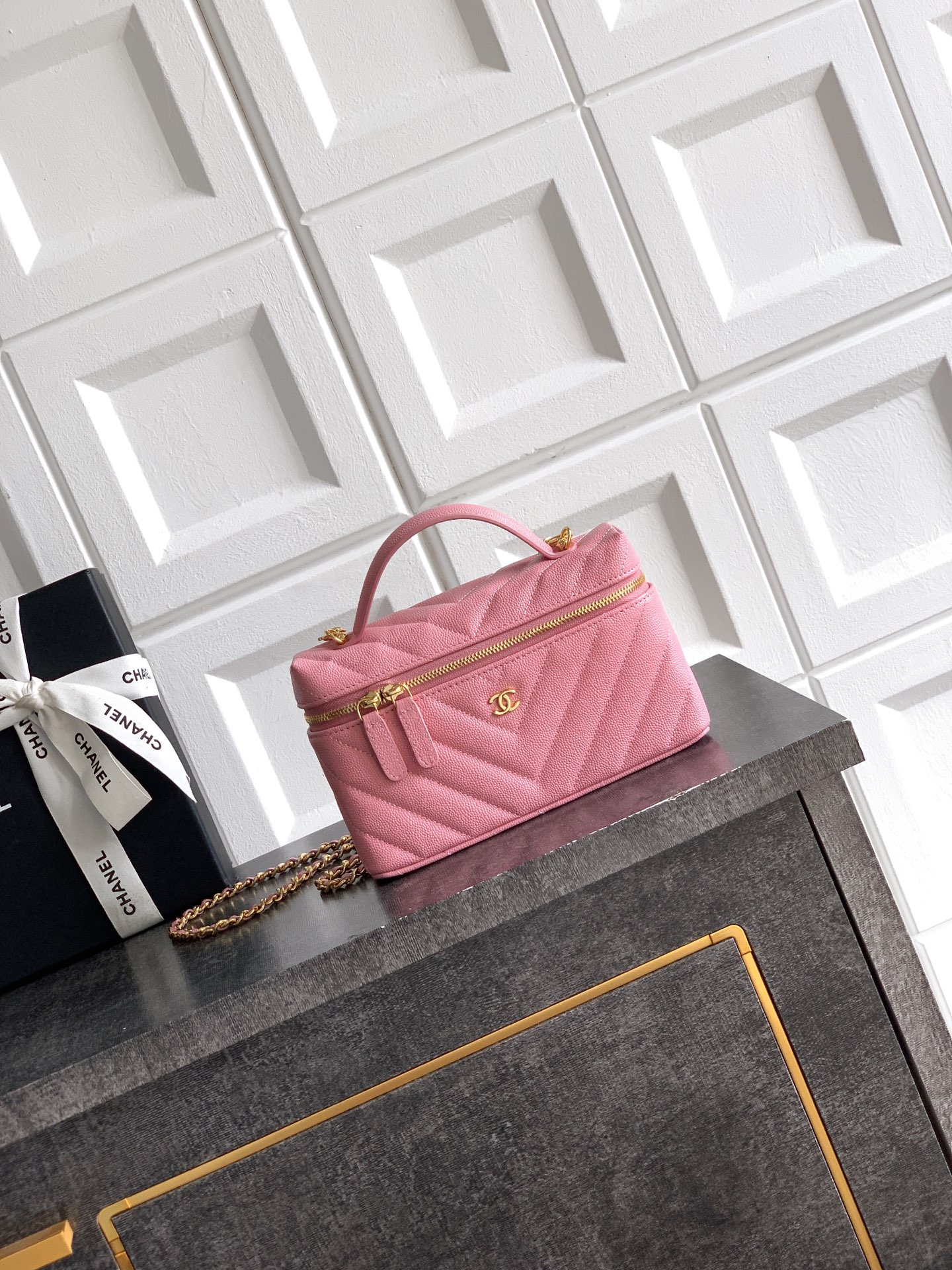 Chanel 샤넬 V-스티치 퀼팅 플랫 캐비어 런치박스 백 가방