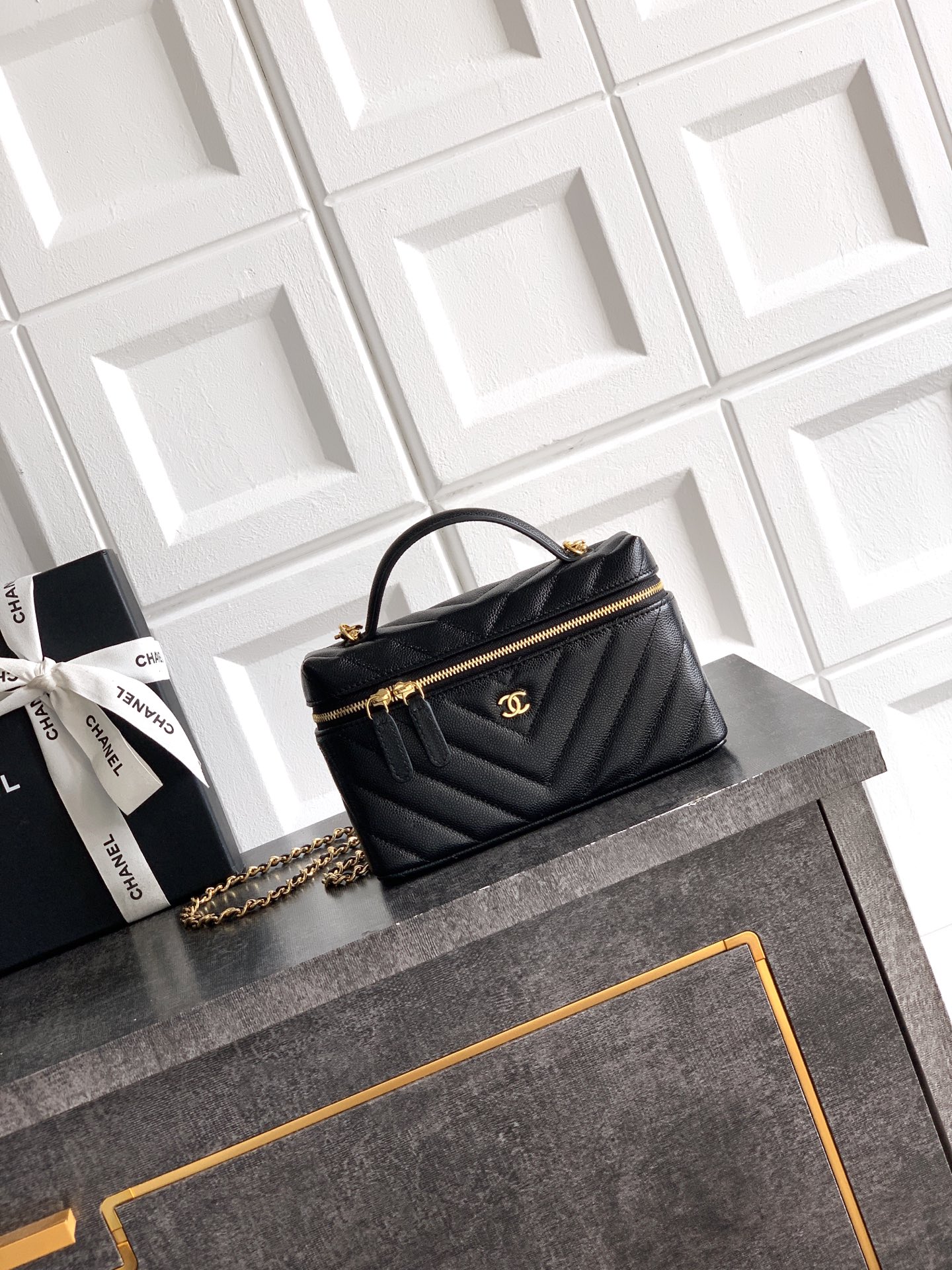 Chanel 샤넬 V-스티치 퀼팅 플랫 캐비어 런치박스 백 가방