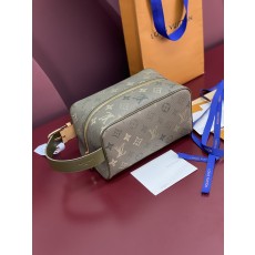 [LV] 루이비통 M26963 모노그램 서플러스 도프 키트 파우치백 가방