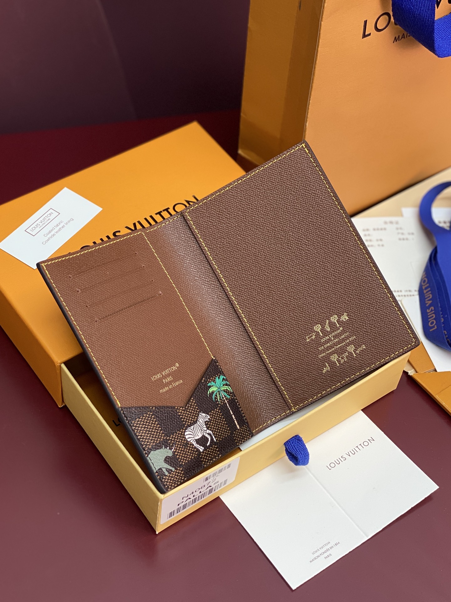 LV 루이비통 N40872 다즐링 리미티드 패스포트 커버 여권 지갑