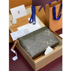 [LV] 루이비통 M26970 Pochette Voyage Souple 포쉐트 보야주 수플 클러치 백 가방