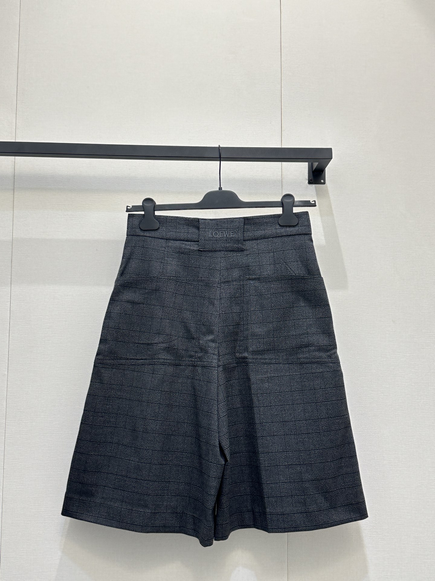 로에베(LOEWE) 언밸런스 체크 수트 쇼츠 의류