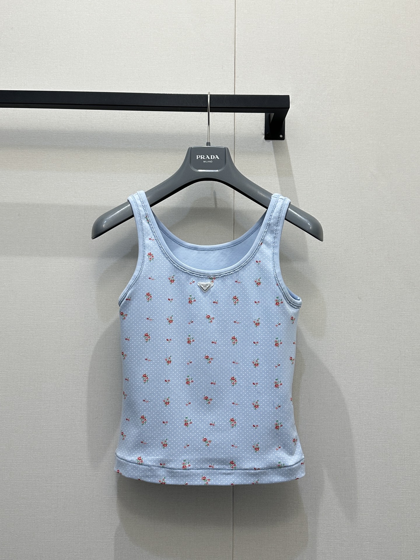 프라다(PRADA) 플로럴 리브 슬리브리스 의류