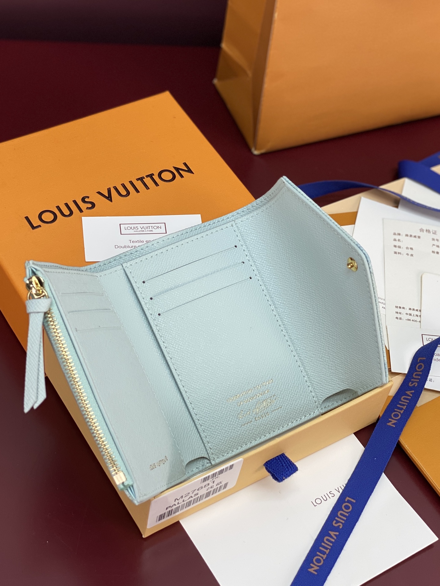 [LV] 루이비통 M27681 Victorine 빅토린 월릿 (라이트 블루) 지갑