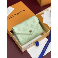 [LV] 루이비통 M27681 Victorine 빅토린 라이트 그린 월릿 지갑
